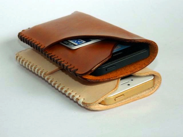 leather-iphone-case-2293b.jpg